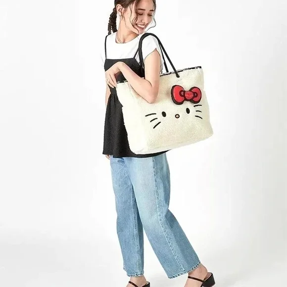 Hello Kitty 50th anniversary Limited Edition Reversible Fleece Tote Bag - Picture 6 of 6